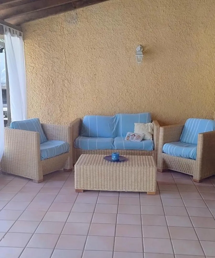 Oleandri Calaverde Sardegna Iun P1641 بولا