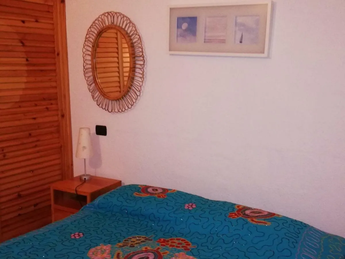 Oleandri Calaverde Sardegna Iun P1641 بولا 0*,